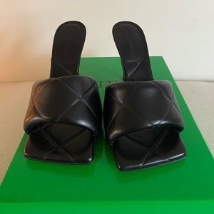 Bottega Veneta Mules size 37C